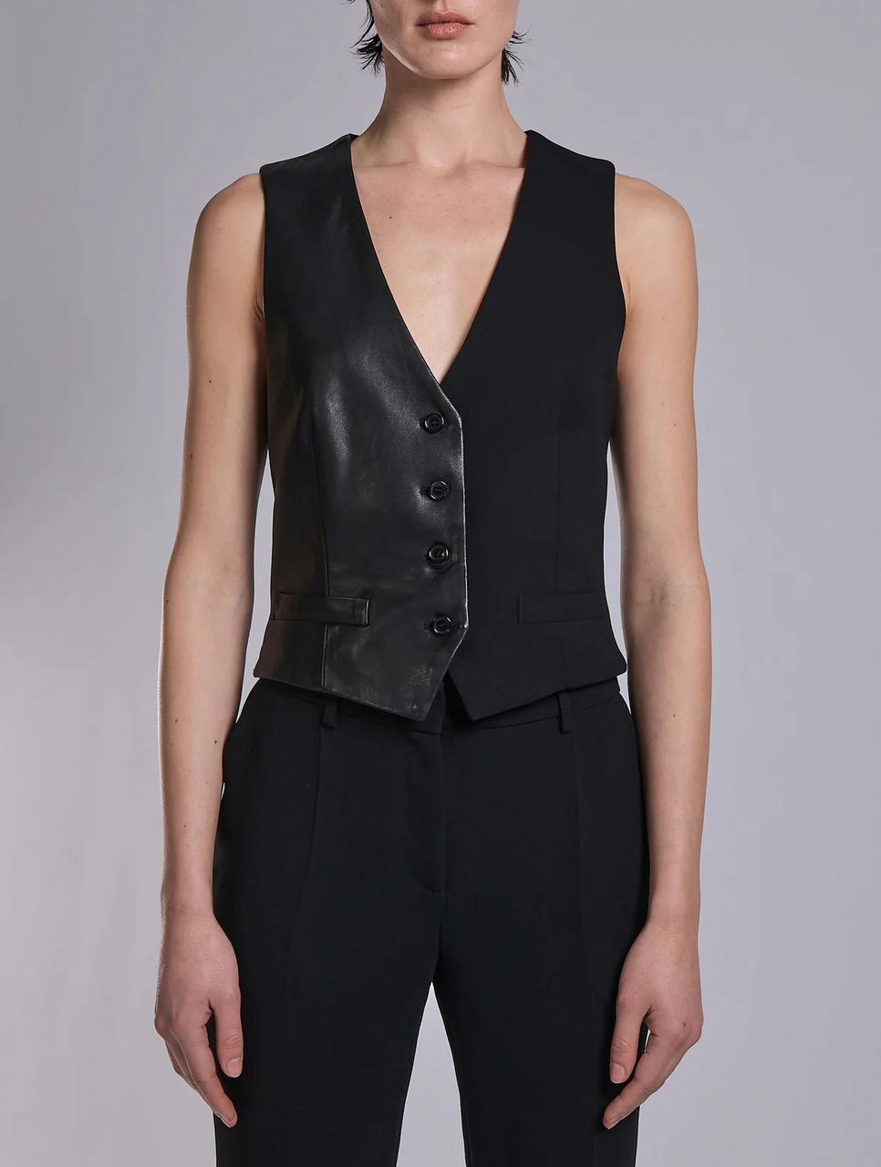 Gliet de costumes en crépe et cuir noir