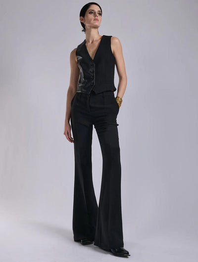 Gliet de costumes en crépe et cuir noir