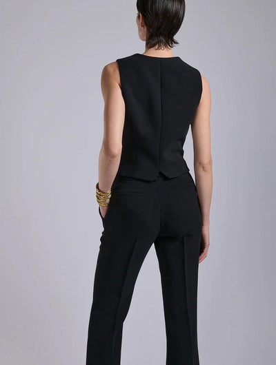 Gliet de costumes en crépe et cuir noir