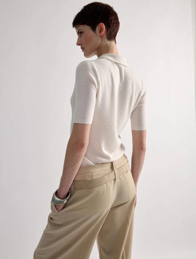 Pulle en maille blanc.