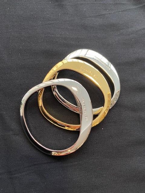 Bracelets jonc en métal dorés et argentés