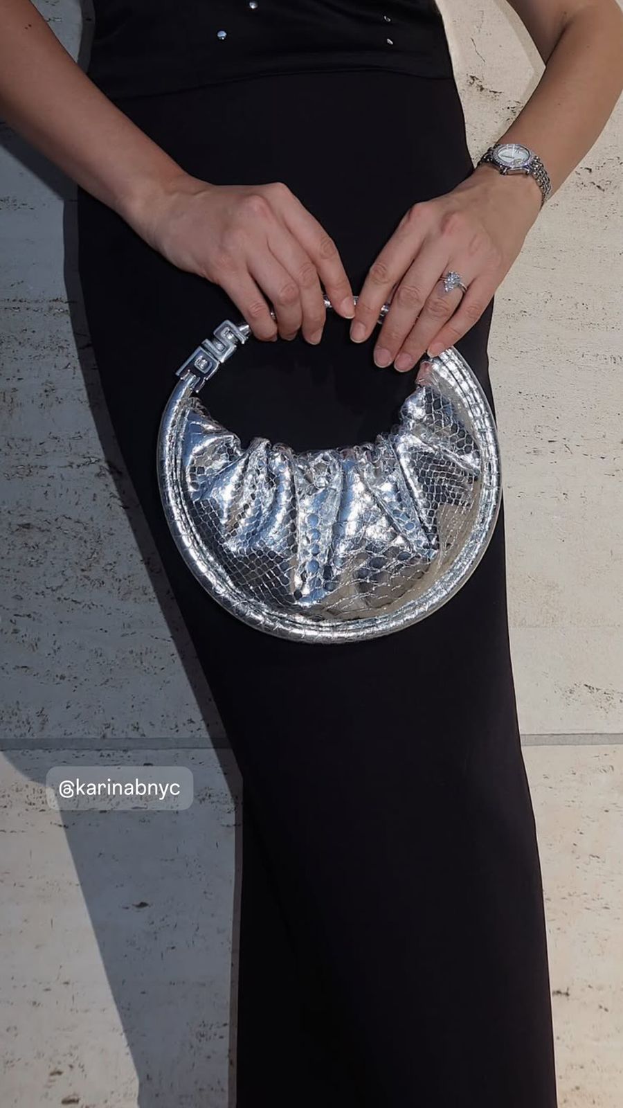 Sac grand format en cuir métallisé argent